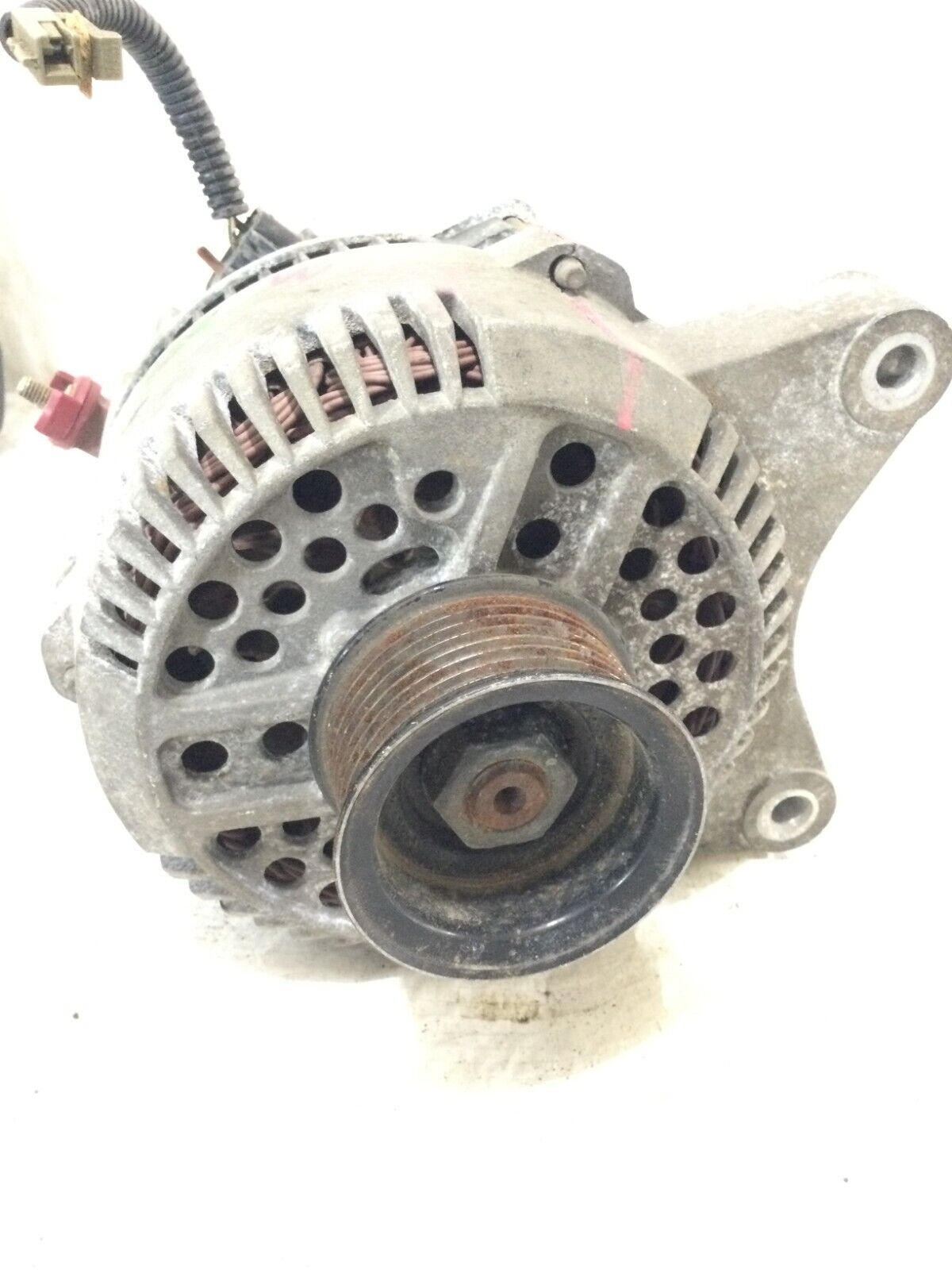 2007 Ford F-150 F150 Alternator Motor OEM ( DAMAGED )