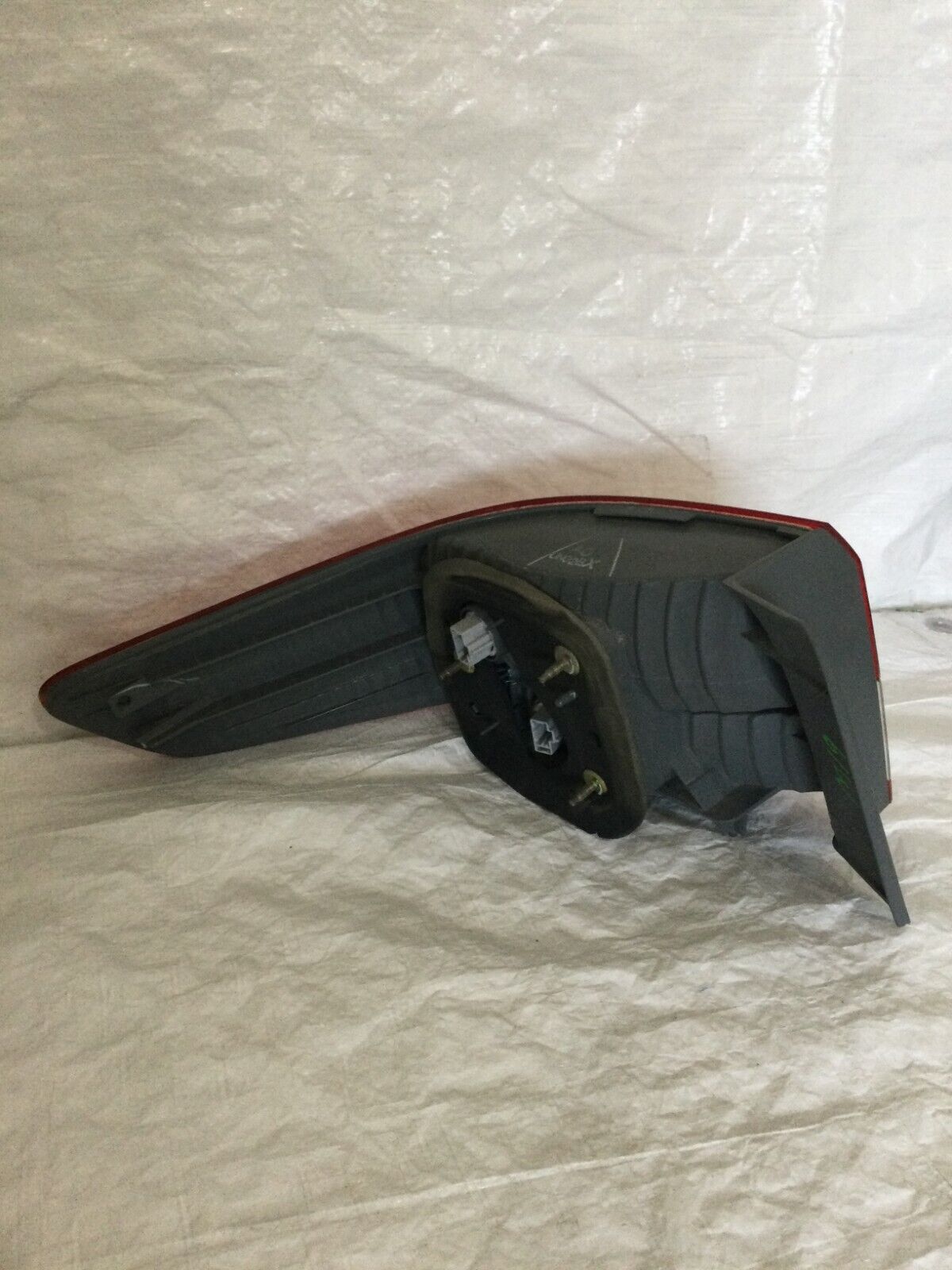 2003-2005 Honda Accord Sedan Right Rear Passenger Side Tail Light Assembly OEM 