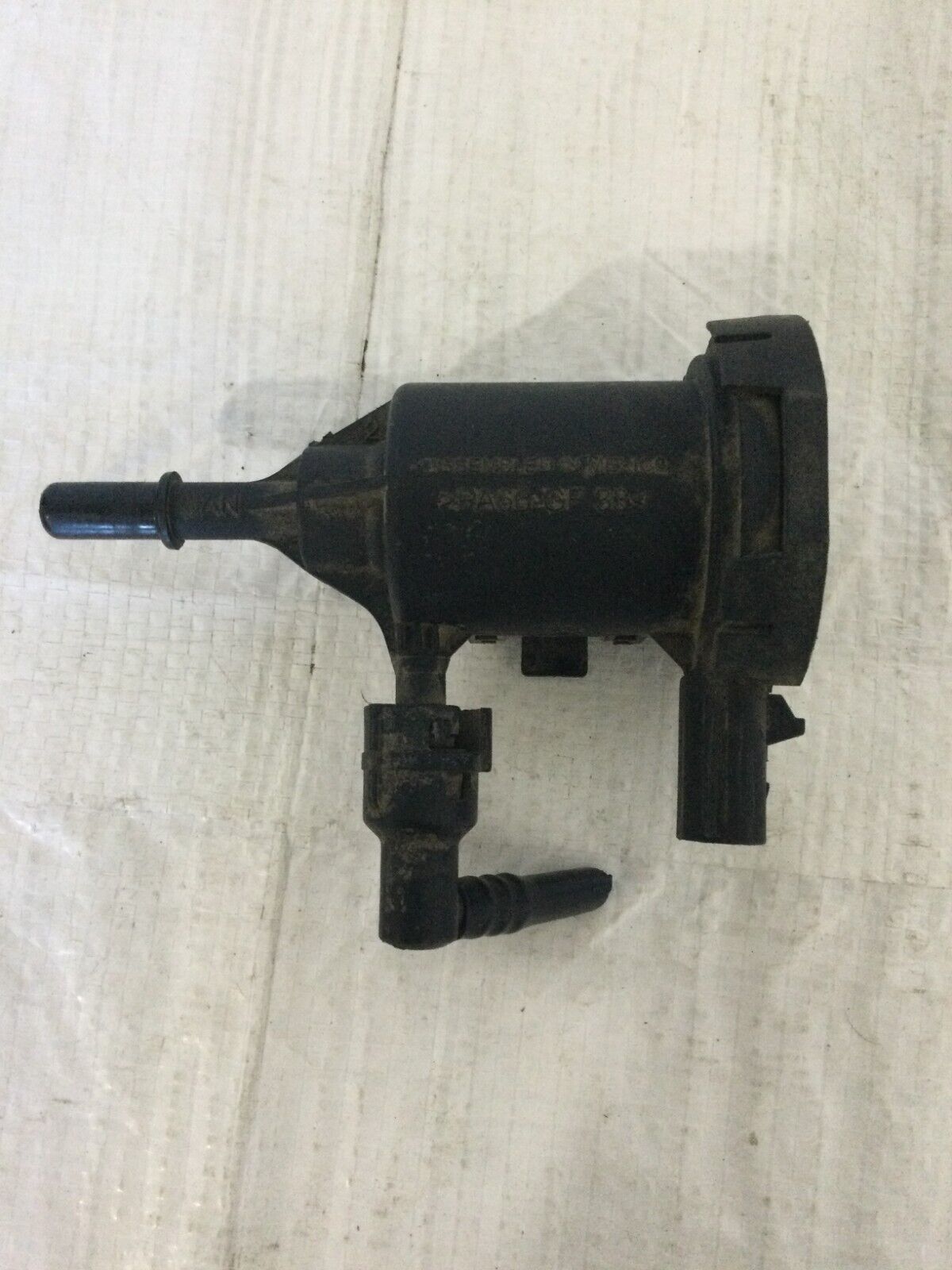 2007 Dodge Ram 1500 Vapour Canister Purge Valve Solenoid 4891739AA OEM