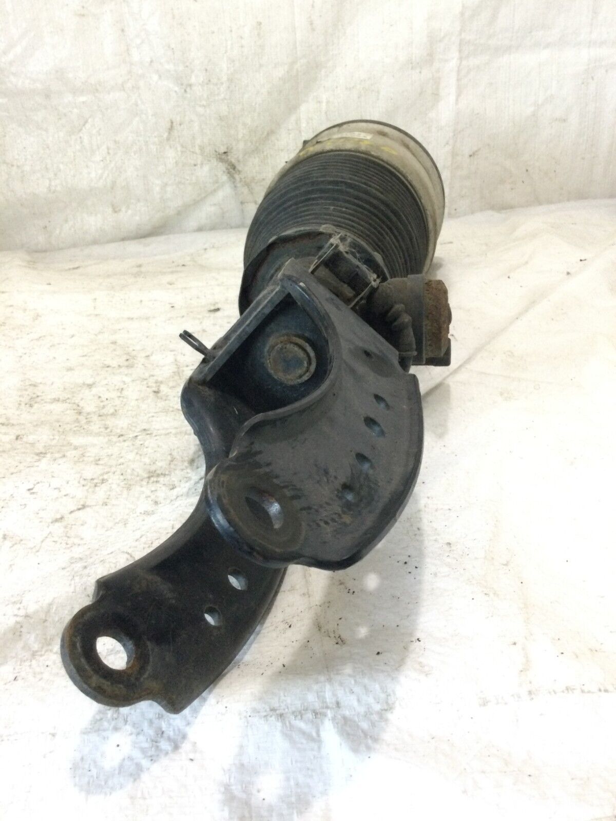2007 Volkswagen Touareg Front Left Air Shock Strut Absorber 7L6412021AG OEM