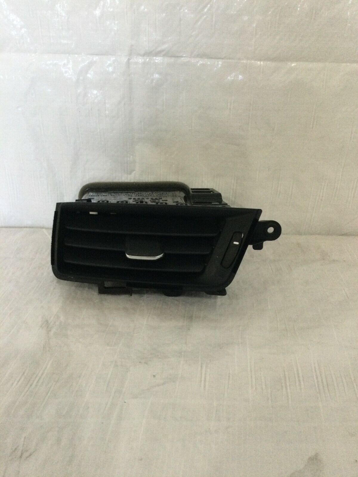 2017 GMC Sierra 1500 Left Driver Side Dash Air Vent  OEM 1-3 V8 6.2L 20943682