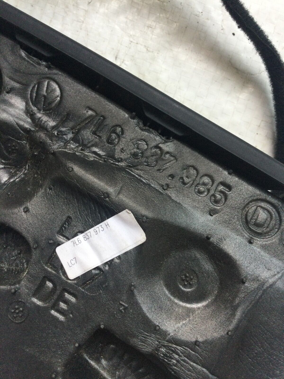 2007 Volkswagen Touareg Front Left Tweeter Speaker 7L6837985 OEM