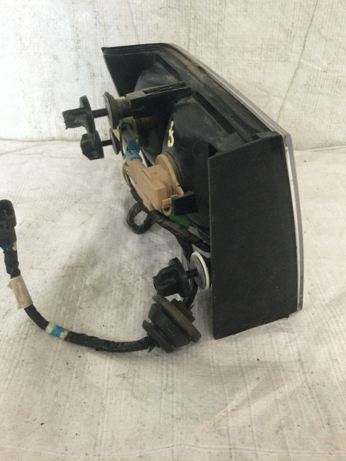 1997 Cadillac Seville LH Driver Side Tail Light OEM 16514971