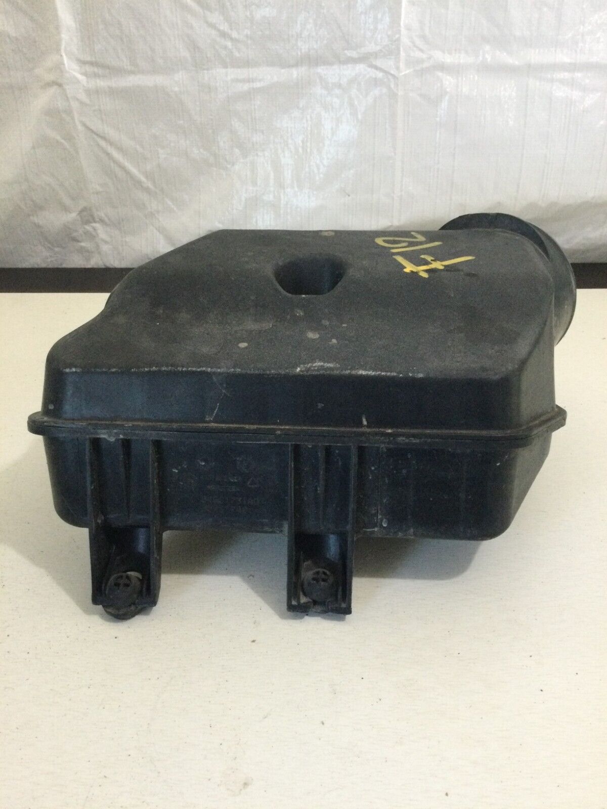 2020 Dodge Grand Caravan Air Cleaner Intake-duct Hose 04861731AD OEM