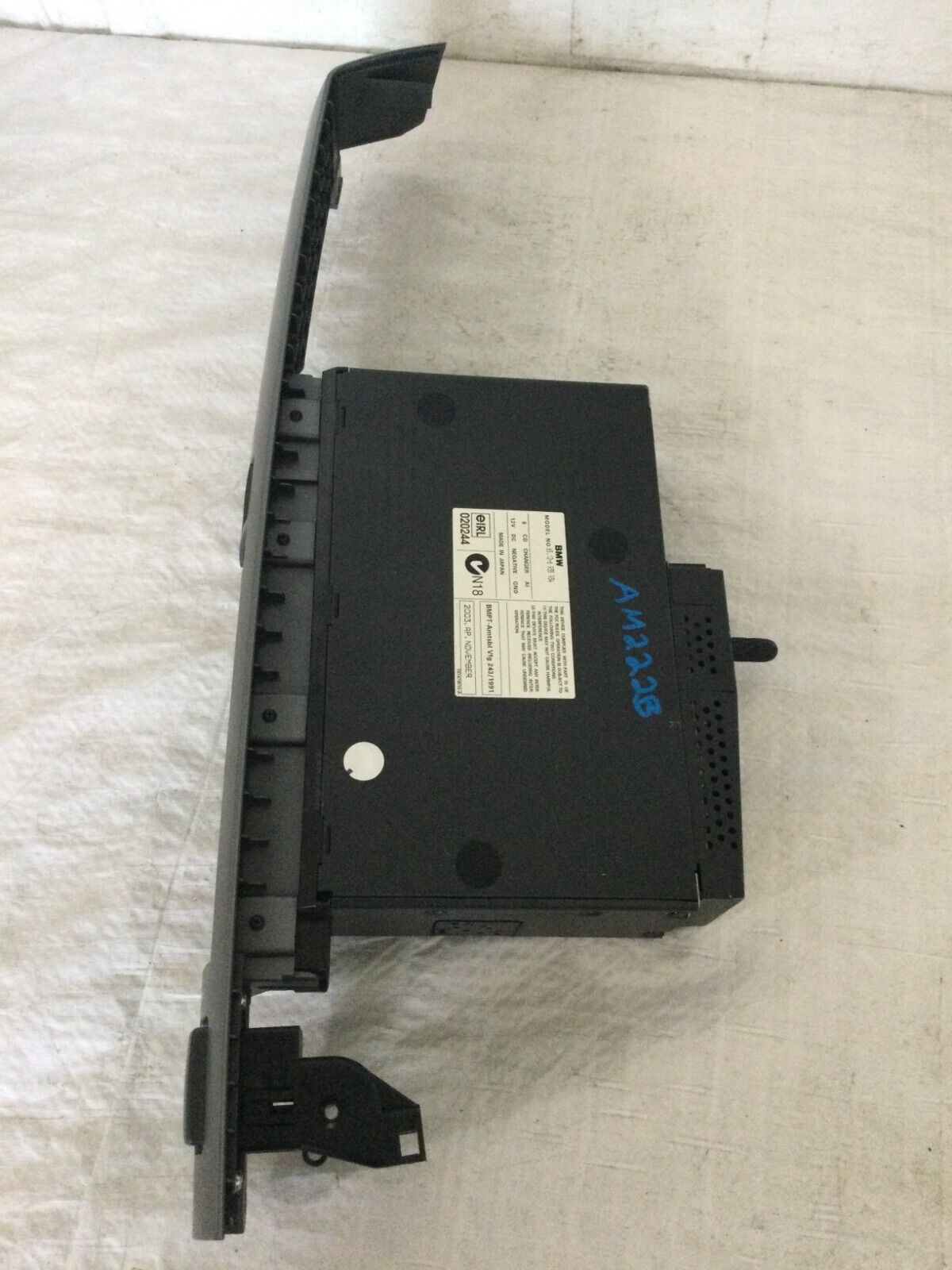 2004 BMW 745Li E65 E66 CD Changer Player OEM 6935934