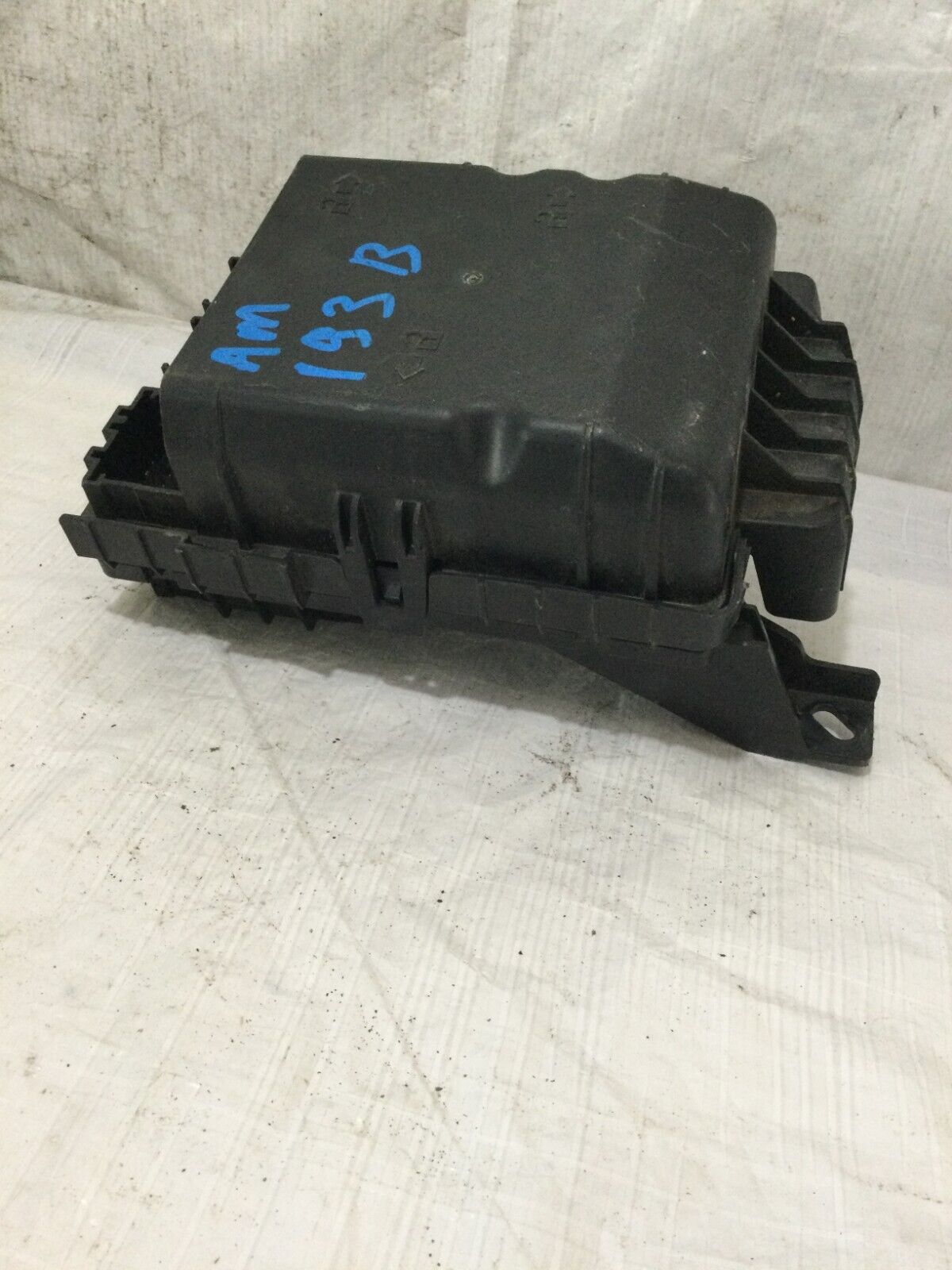 2018 Chevrolet Silverado 1500 Cabin Fuse Relay Box OEM