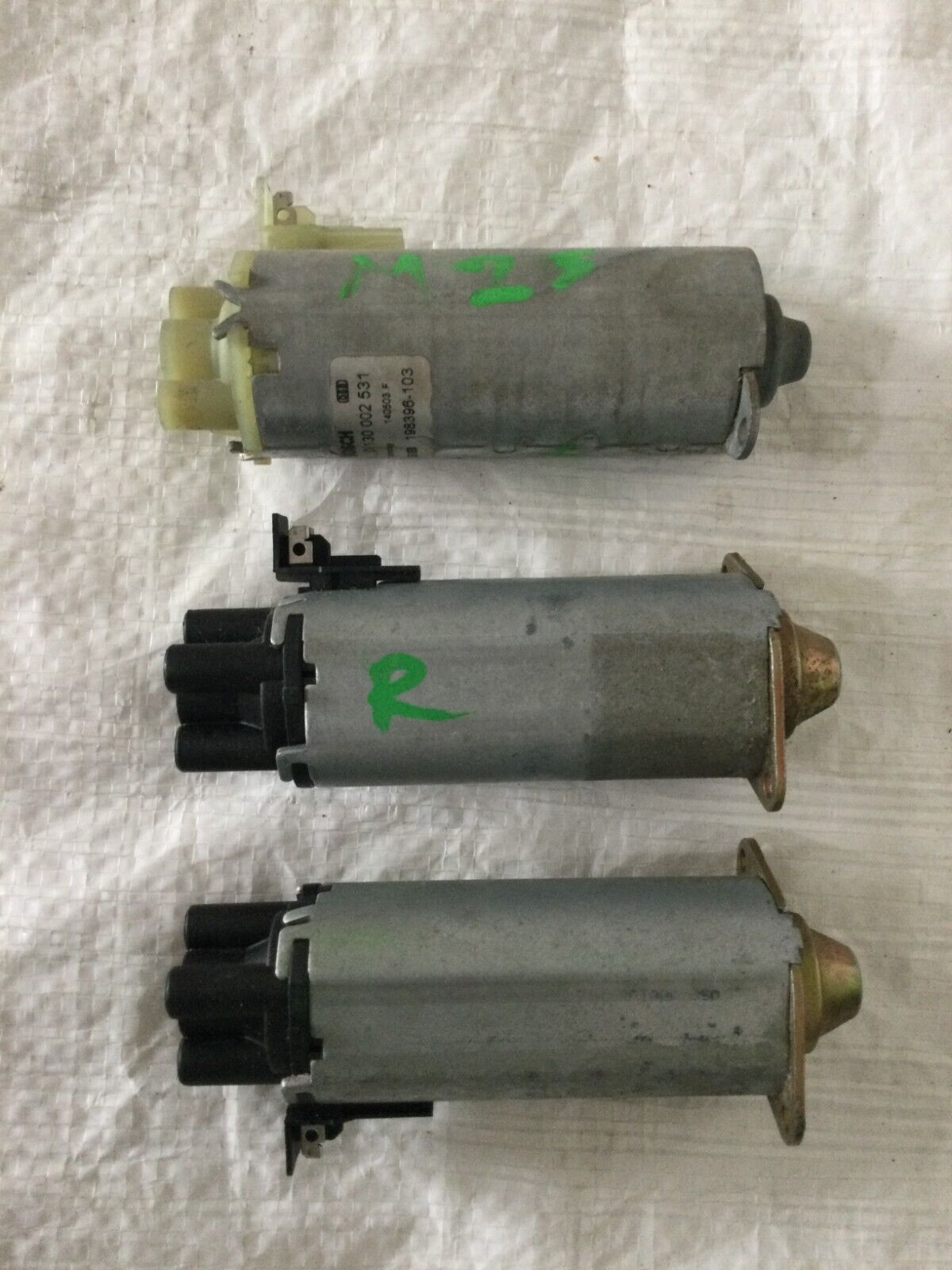 2004 Volvo S60 Driver Front Seat Power Motor OEM