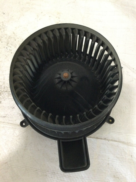 2015 Chrysler Town & Country Front A/C Heater Blower Motor OEM