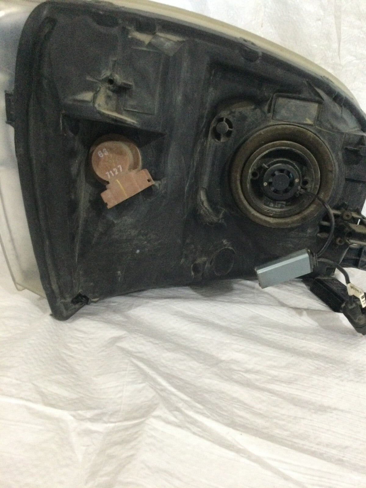 2007 Dodge Ram 2500 Driver Side LH Headlamp Assembly OEM