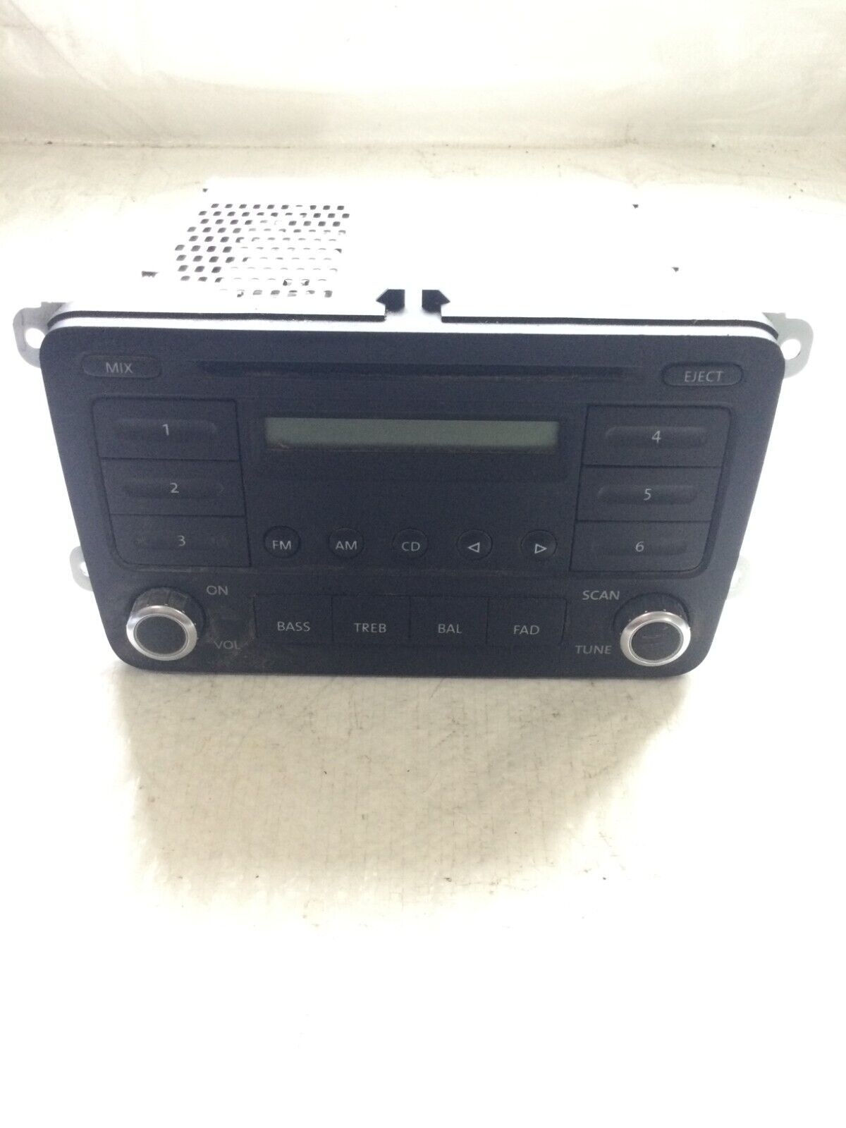 2006 Volkswagen Jetta AM FM Radio Receiver Unit 1K0035161A OEM