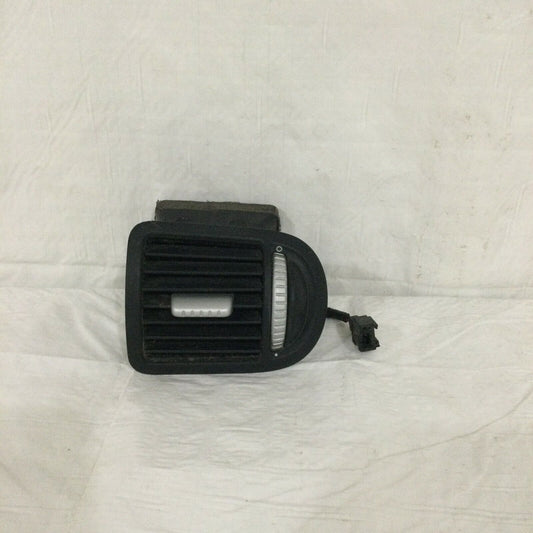 2003-2006 Porsche Cayenne Front Right  A/C Heater Air Vent OEM