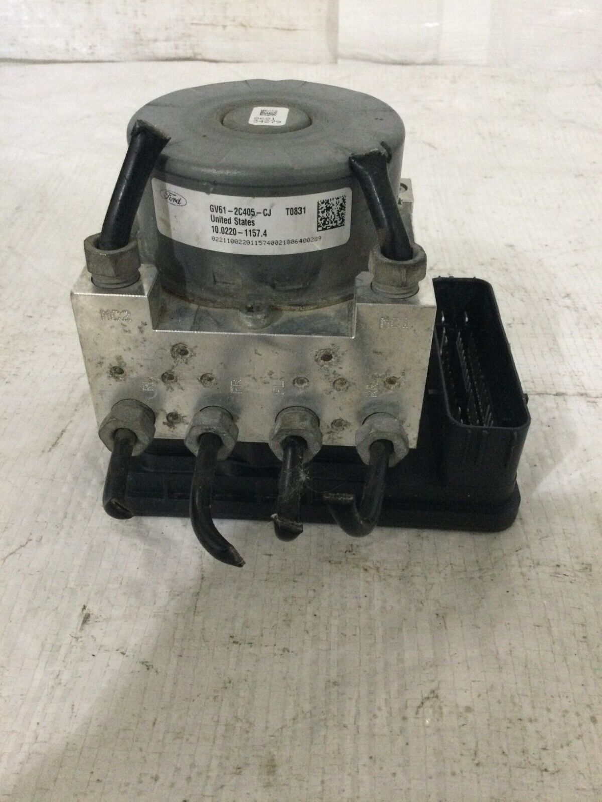 2017 - 2019 Ford Escape 2.0L 4WD ABS Anti Lock Brake Pump Unit GV61-2C405-CJ OEM