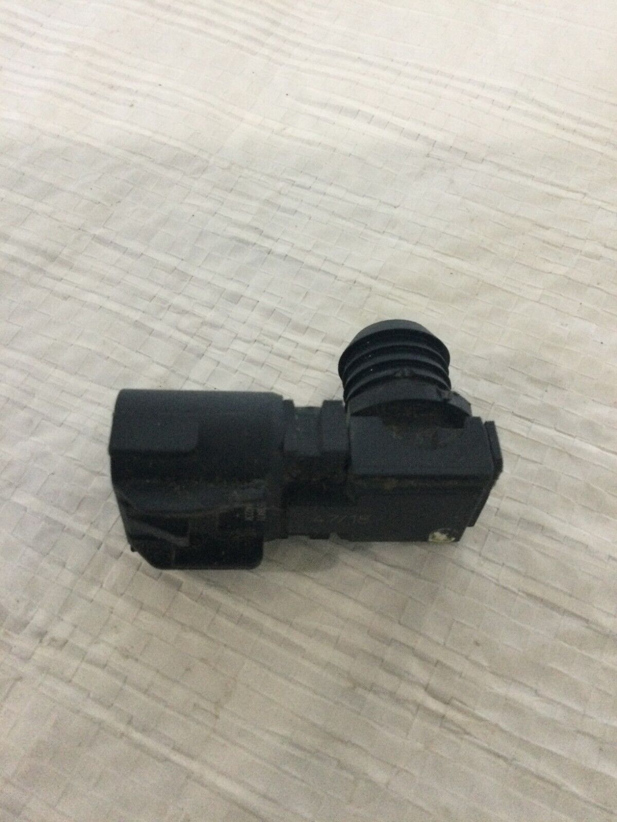 2018 Ford Taurus Power Brake Booster Vacuum Sensor  DE93-2C444-BA OEM