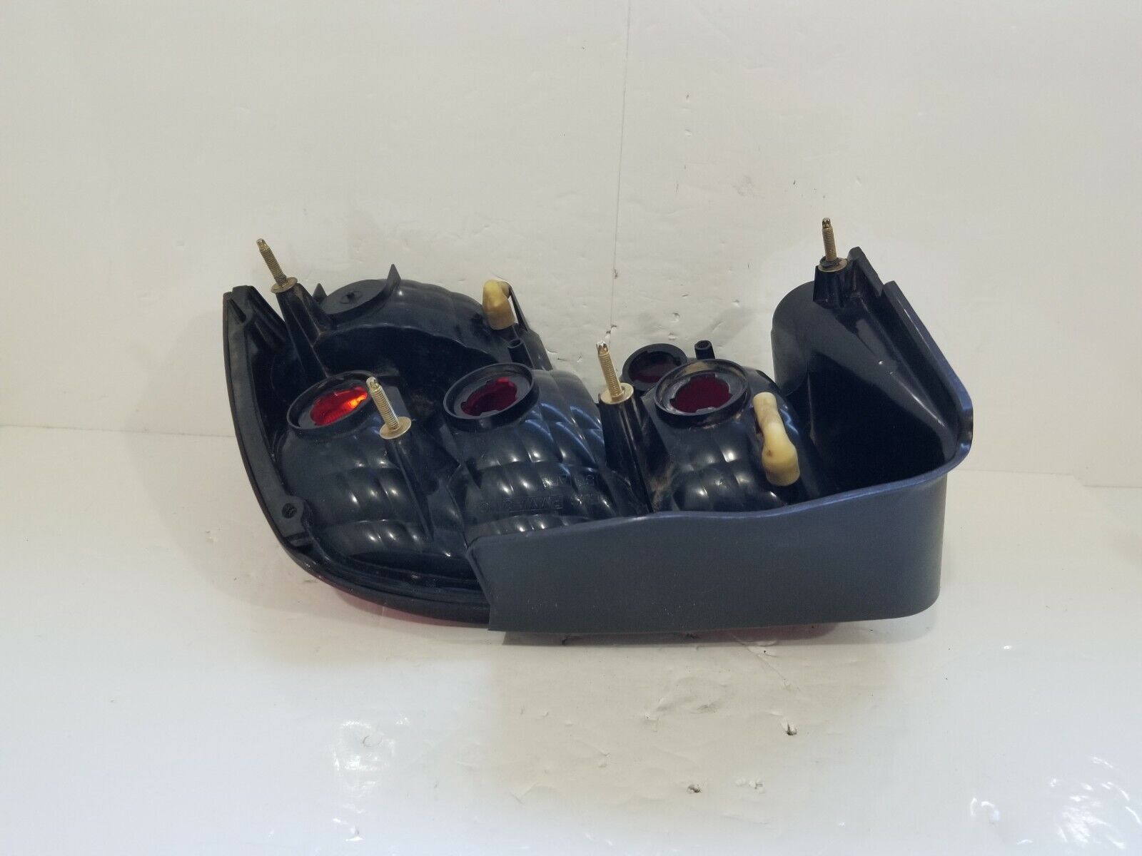 2004 Ford Mustang Tail Light Lamp Rear Left Driver Side OEM LH