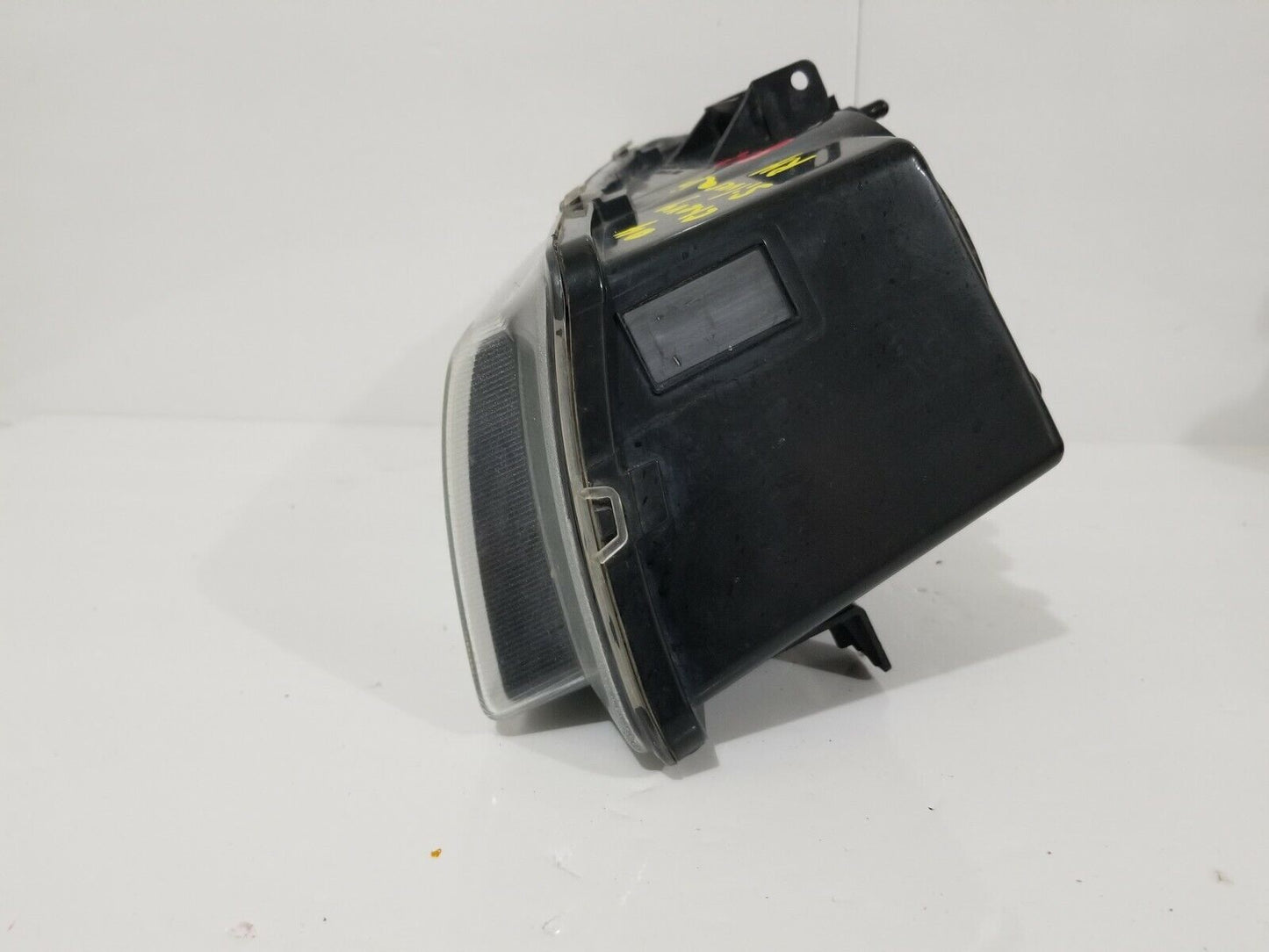 2003-2007 Chevrolet Silverado 1500 Right Passenger Side Headlight Lamp OEM 