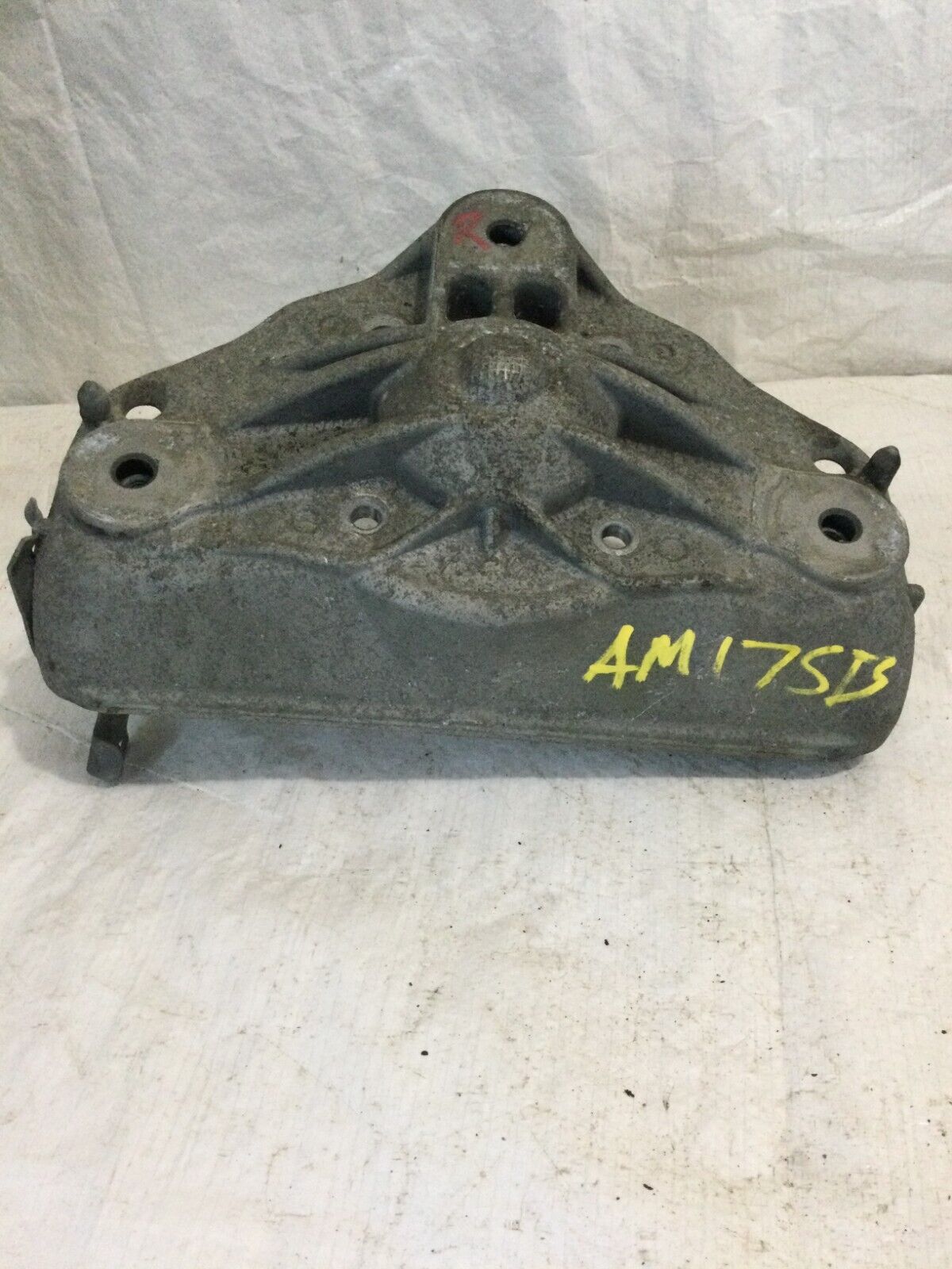 2004-2010 Volkswagen Touareg Front Right Upper Control Arm 7L0407047A OEM