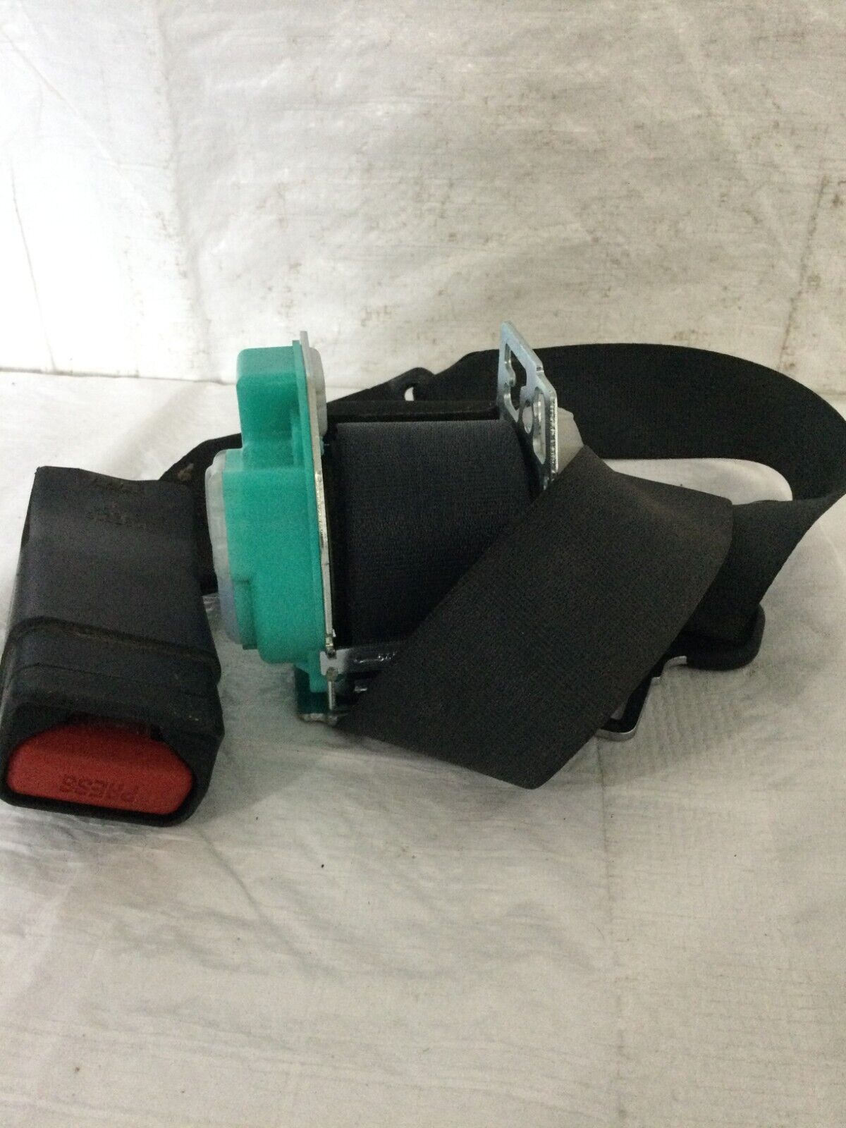 2016 Toyota Corolla Rear Center Seat Belt Buckle OEM