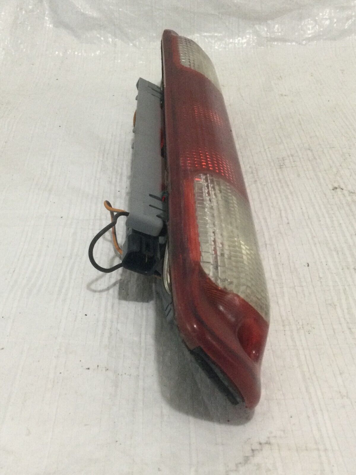 2006 GMC Sierra Third Brake 3rd Brake Light 16525205 OEM