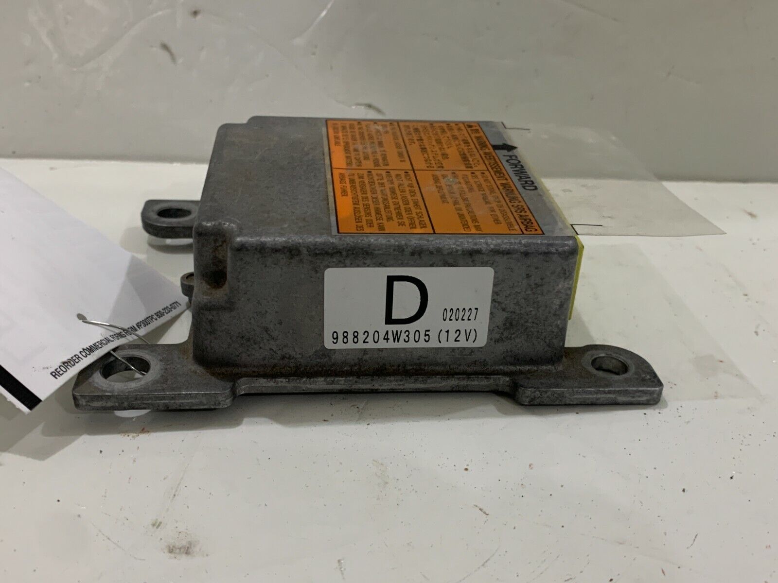2002 Nissan Pathfinder SRS Control Module OEM 988204W305