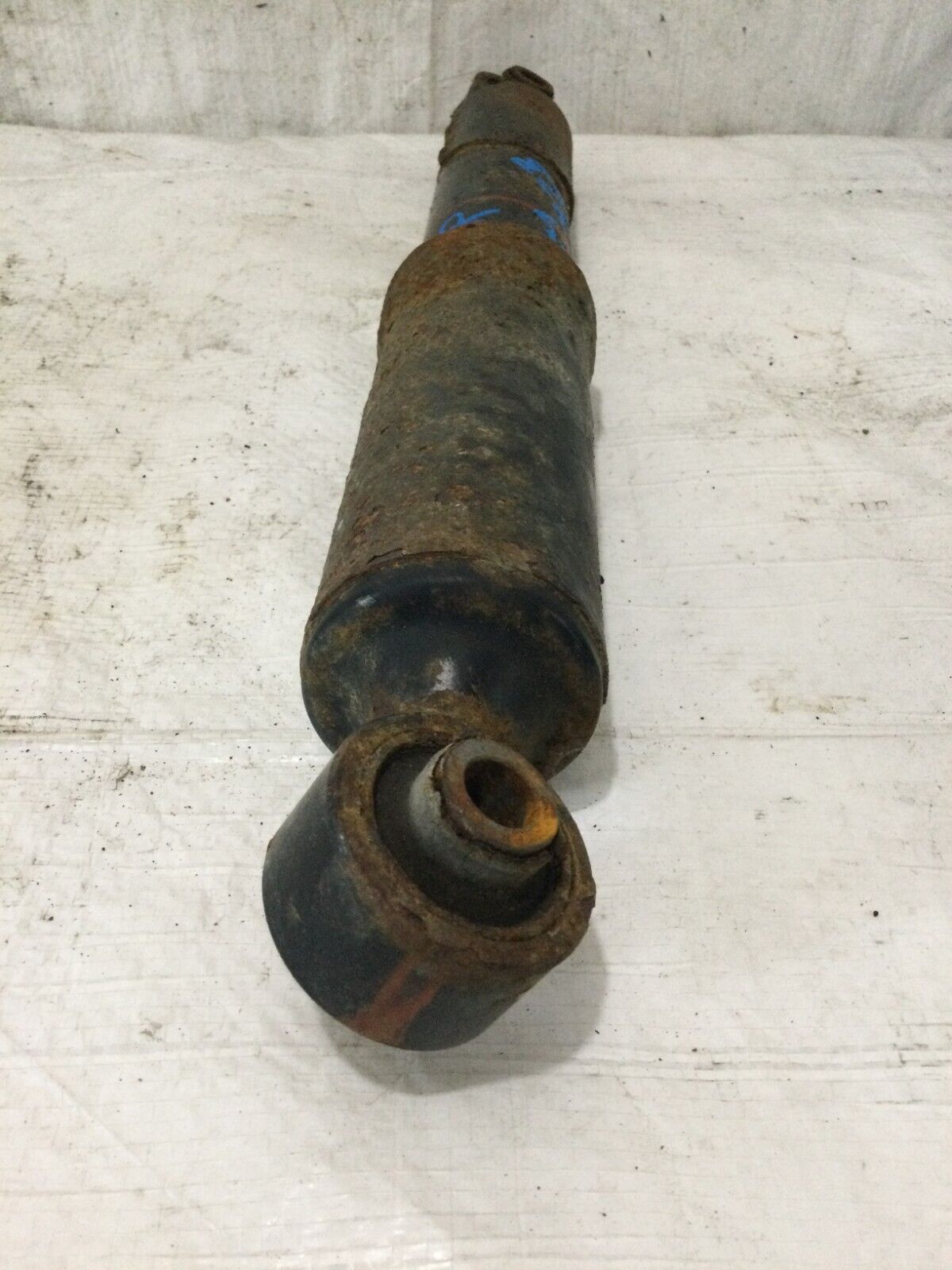 2016-2018 Toyota Rav4 Rear Right Passenger Side Shock Absorber OEM
