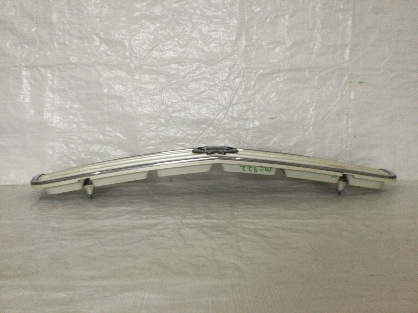 2004 Cadillac Seville Grille with Emblem 25653113