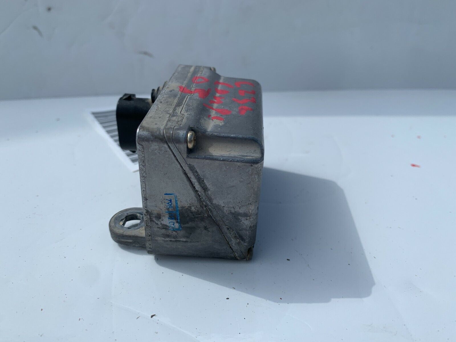 2001-2005 Mercedes-Benz A203 C240 C230 C320 Yaw Rate Sensor Module A2095420018Q