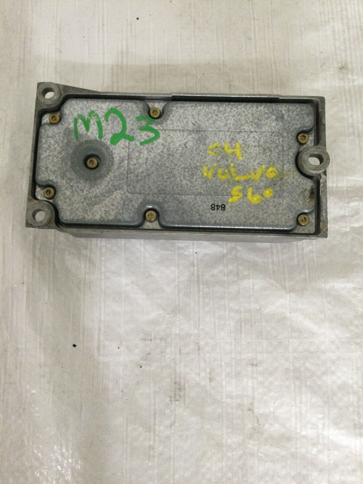2004 Volvo S60 SRS Control Module 8651523 OEM