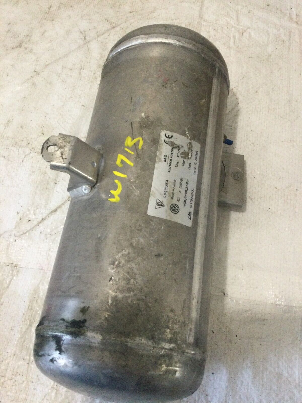 2007 Volkswagen Touareg Air Suspension Pressure Tank Accumulator 7L0616202A OEM