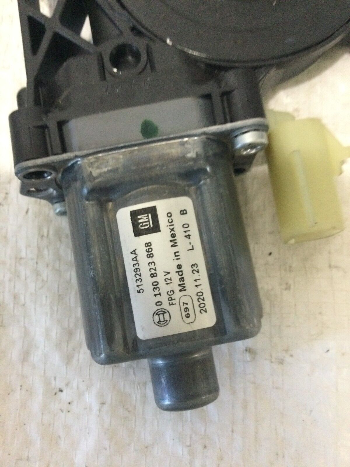 2021 GMC Sierra 3500HD Rear Back Slider Glass Motor OEM 513293AA