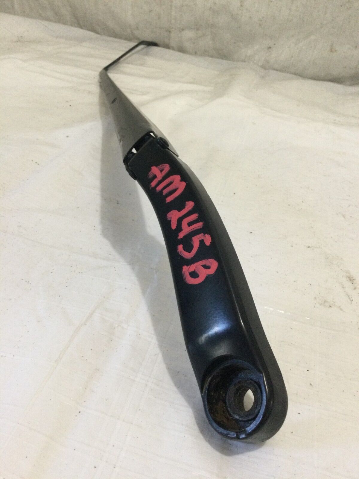 2017 Dodge Grand Caravan  Right Windshield  Wiper Arm 24030776 OEM