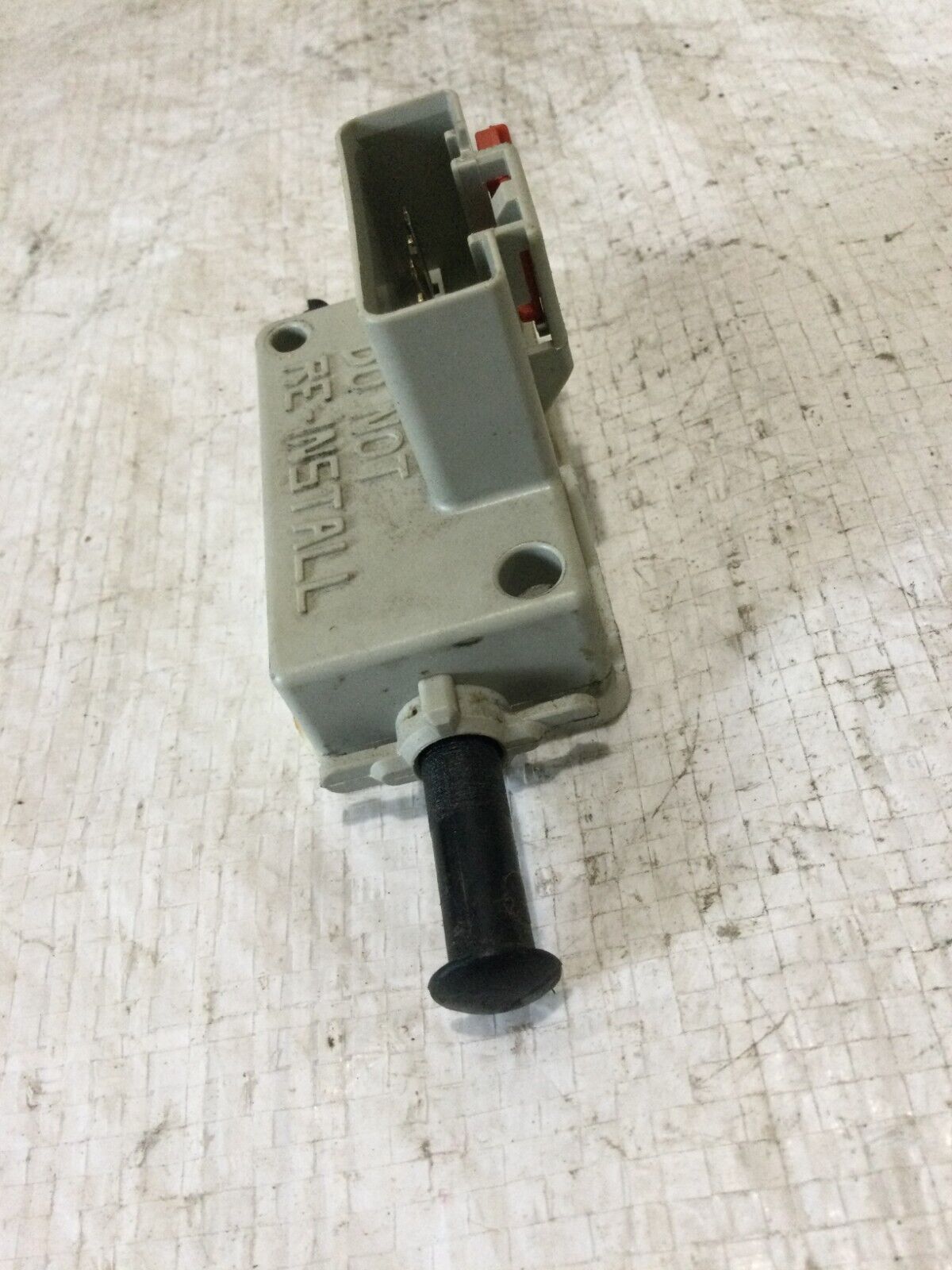 2005 DODGE RAM 1500 BRAKE PEDAL SWITCH OEM 56045043AC