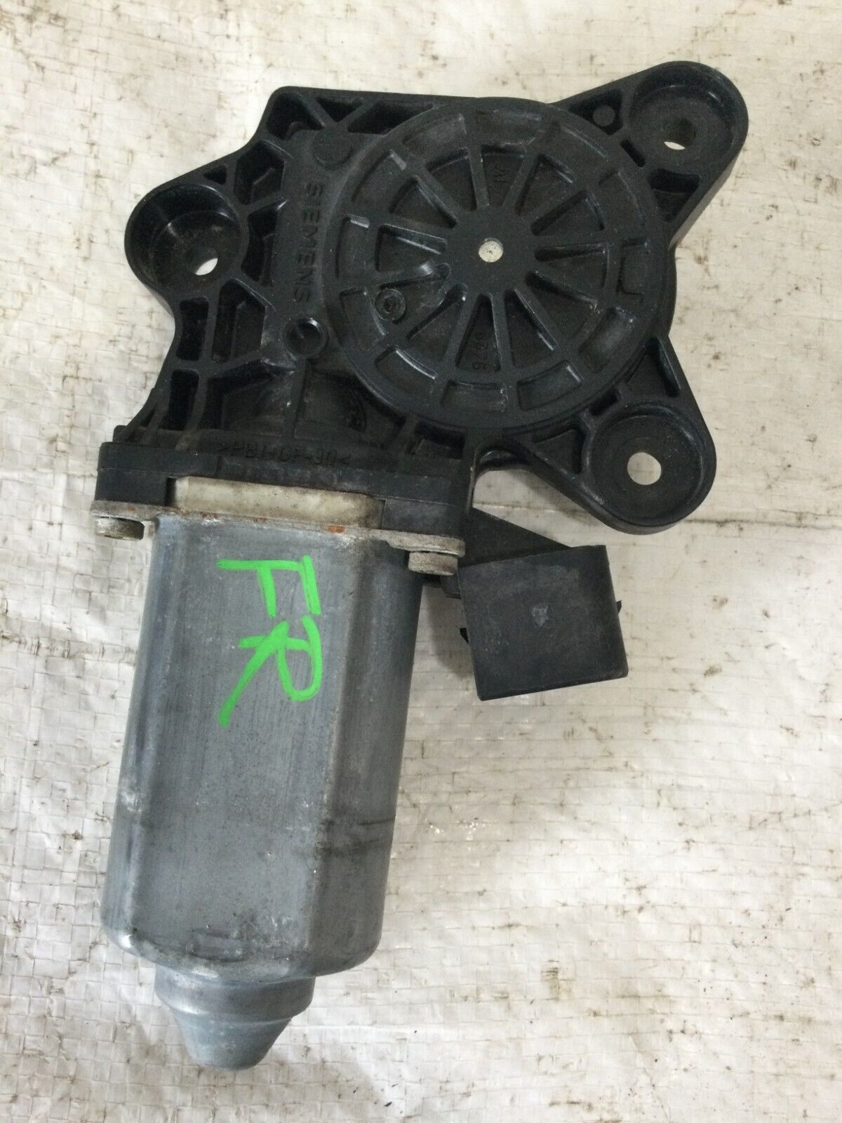 2004 Mercedes Benz S430 Front Right Power Window Motor OEM
