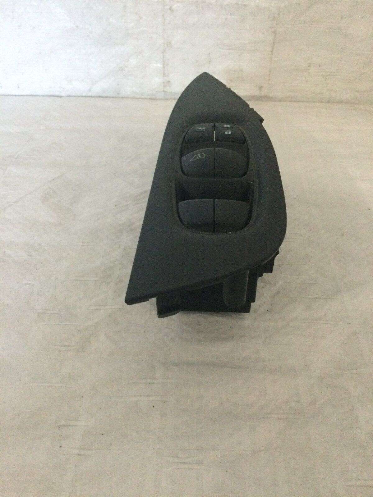 2019 Nissan Rogue Drivers Side Left Front Master Window Switch OEM 25401 4BA5A