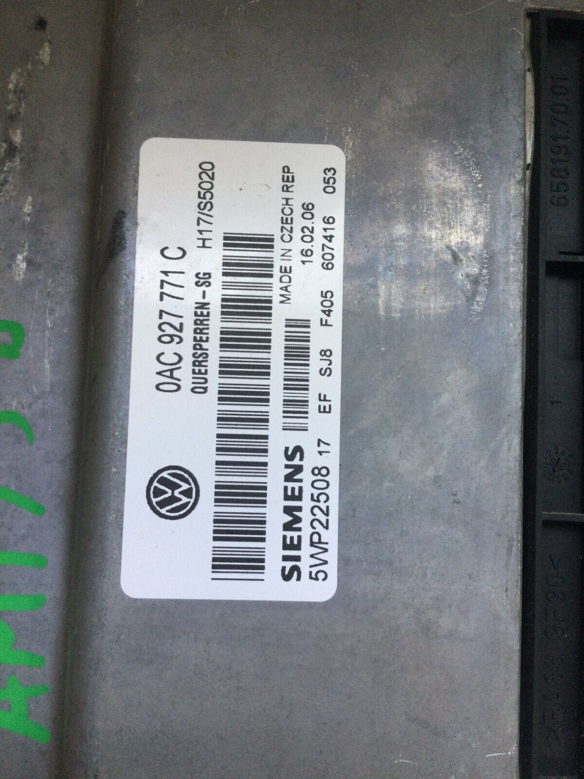2007 Volkswagen Touareg Control Unit Differential Lock 0AC927771C OEM
