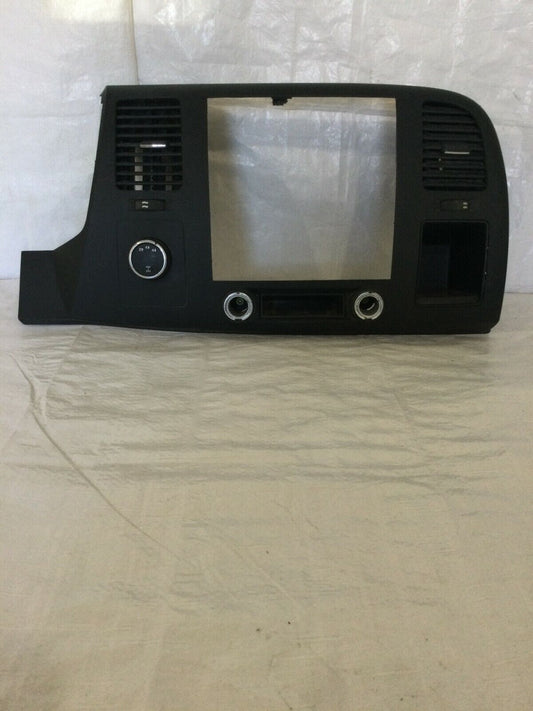 2014 Chevy Silverado Center Dash Radio Bezel Climate Trim Black OEM 15092584