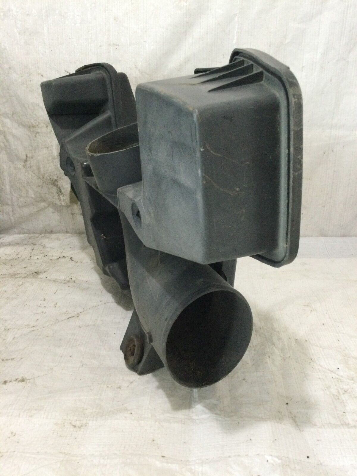 2006 Dodge Ram 1500 Air Intake Tube Resonator OEM "Damaged".