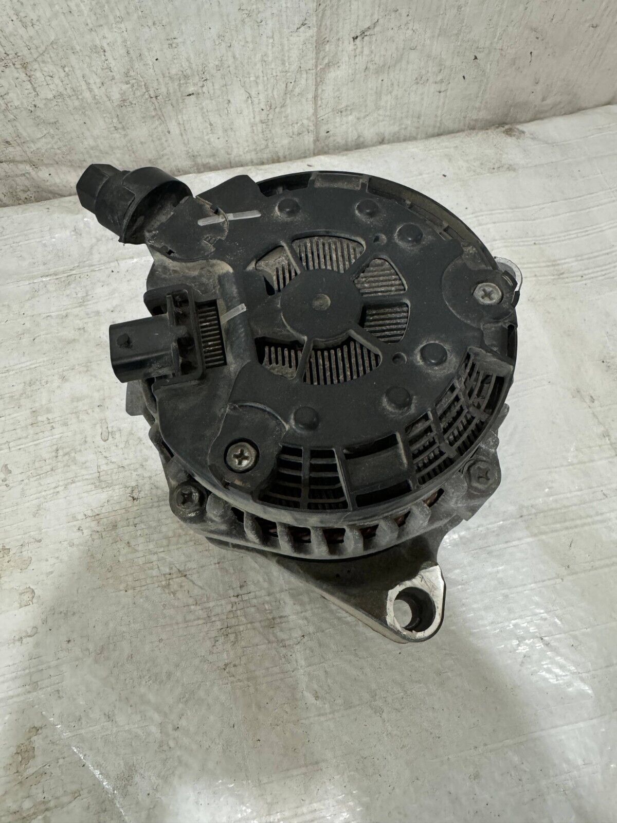 2019 Chevrolet Silverado 1500  Alteronator  Motor 13527172 OEM
