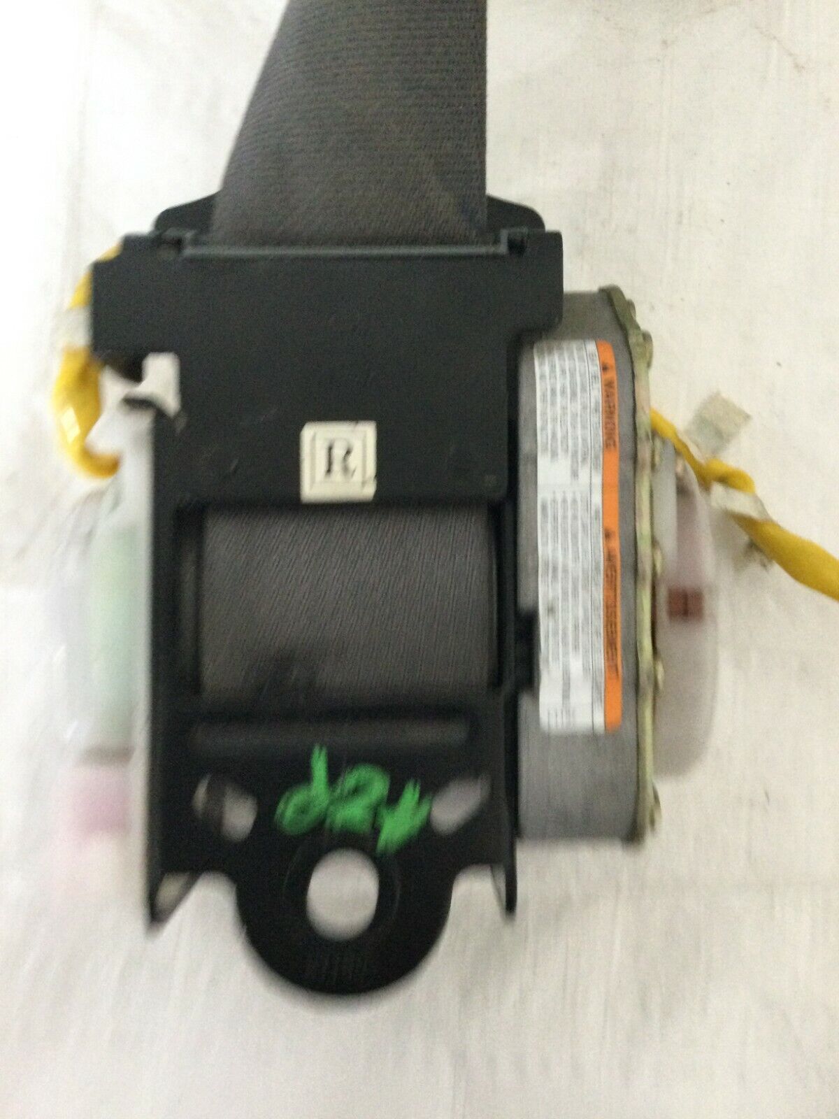 1999-2006 - Suzuki XL-7 XL7 Grand Vitara Passenger Side Seat Belt Retractor OEM