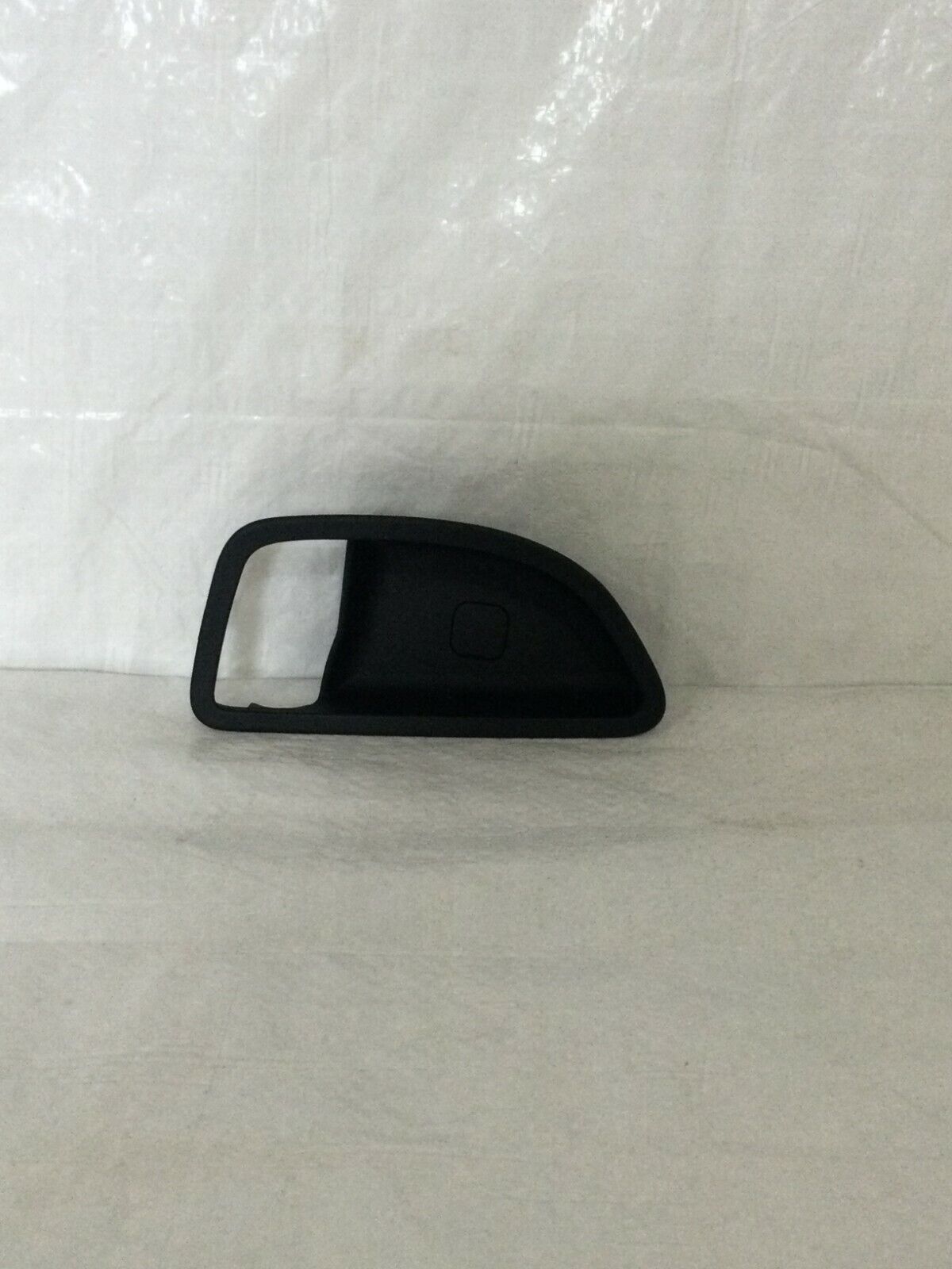 2016-2017 Hyundai Elantra GT Right Passenger Interior Door Handle Trim OEM