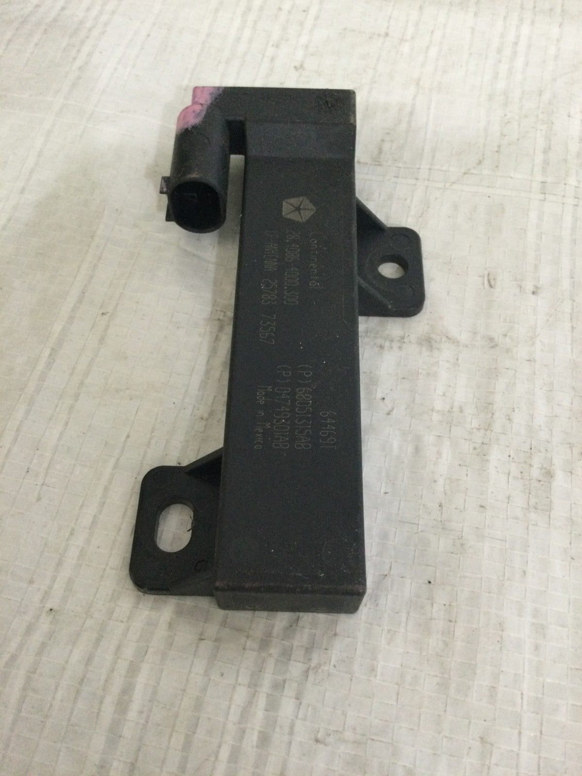 2019 Jeep Compass Keyless Entry Antenna Module OEM 68051315AB
