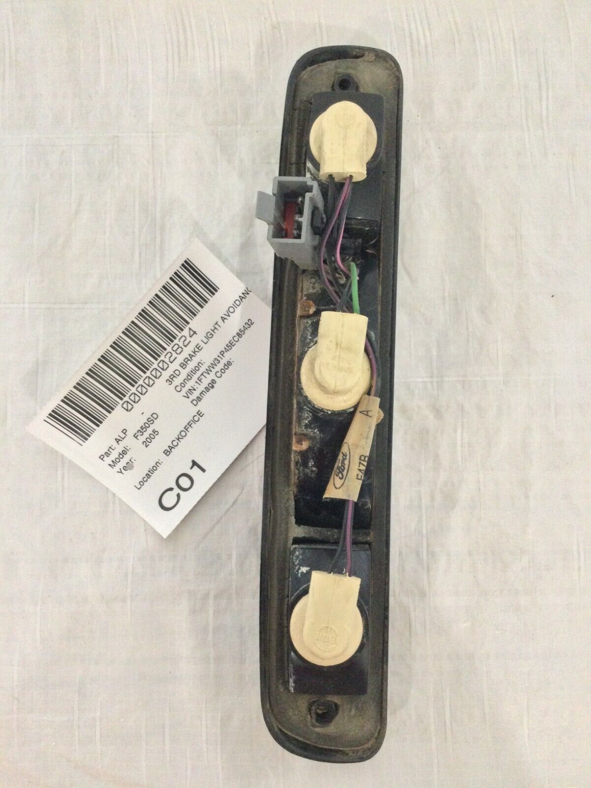 2005 Ford F350SD 3RD Brake Light Lamp OEM
