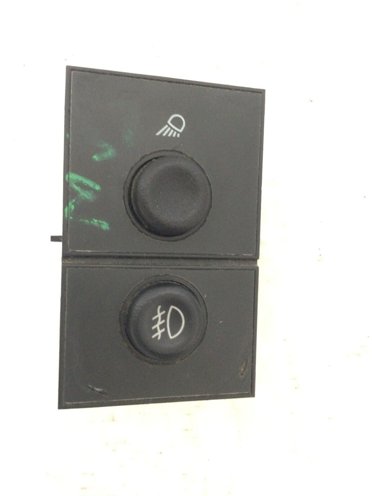 2003-2006 Cadillac Escalade EXT  Fog Lamp Switch 15076588 OEM