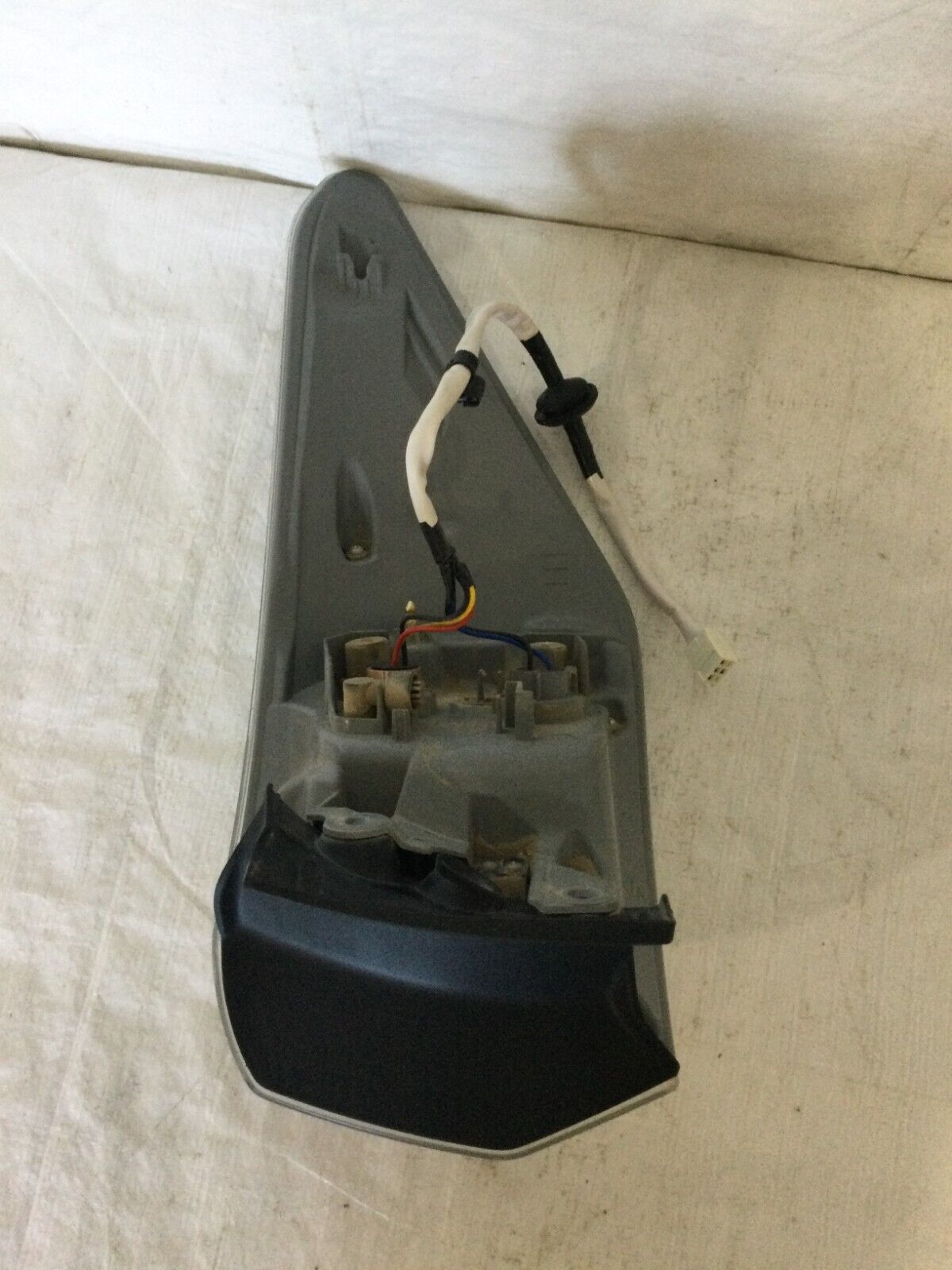 2017-2019 Toyota Highlander OEM Left Drivers LH Side LED Tail Light Lamp
