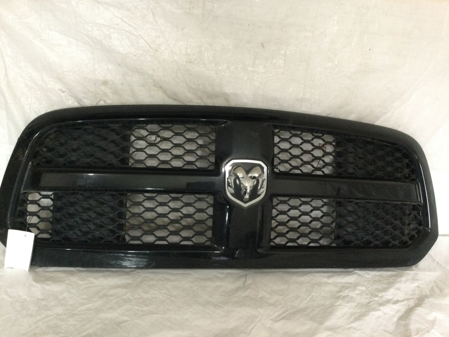 2017 Dodge Ram 1500 Sport Front Grille OEM 13DSAC0031 HAS LITTLE SCUFFS