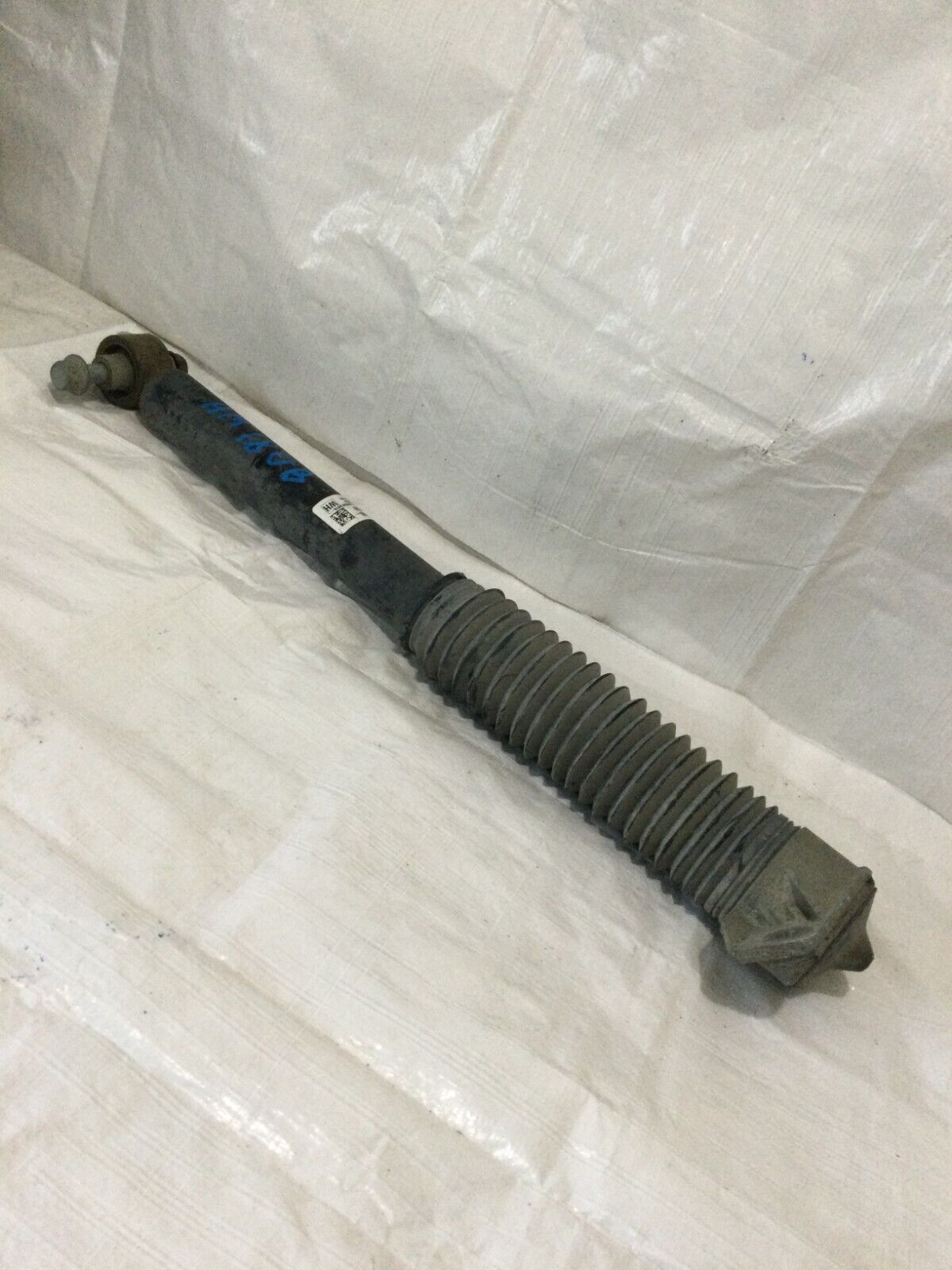 2016-2020 Kia Sorento Rear Right Shock Absorber 55300-C6000 OEM
