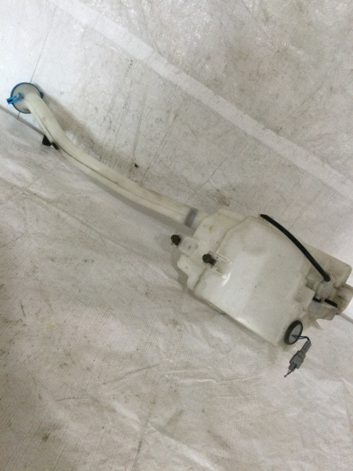 2003 Infiniti FX35 Windshield Washer Fluid Reservoir Bottle OEM