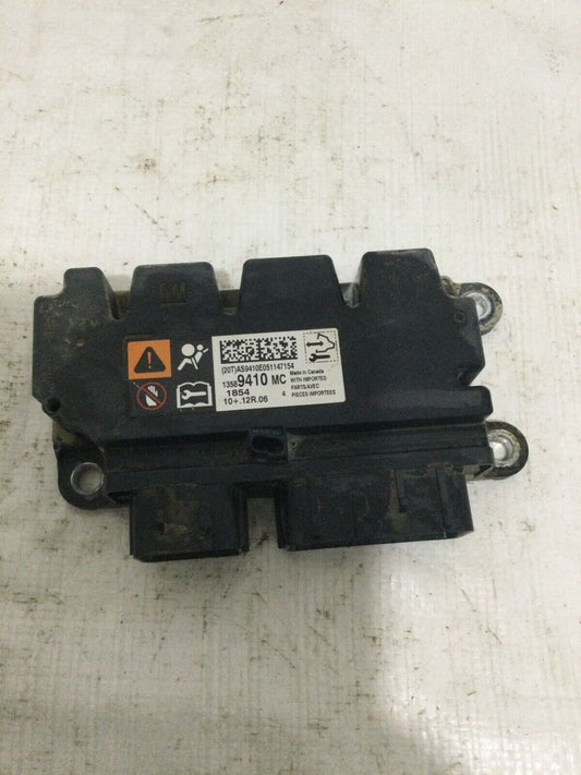 2015 Chevrolet Equinox SRS Control Module OEM 13589410