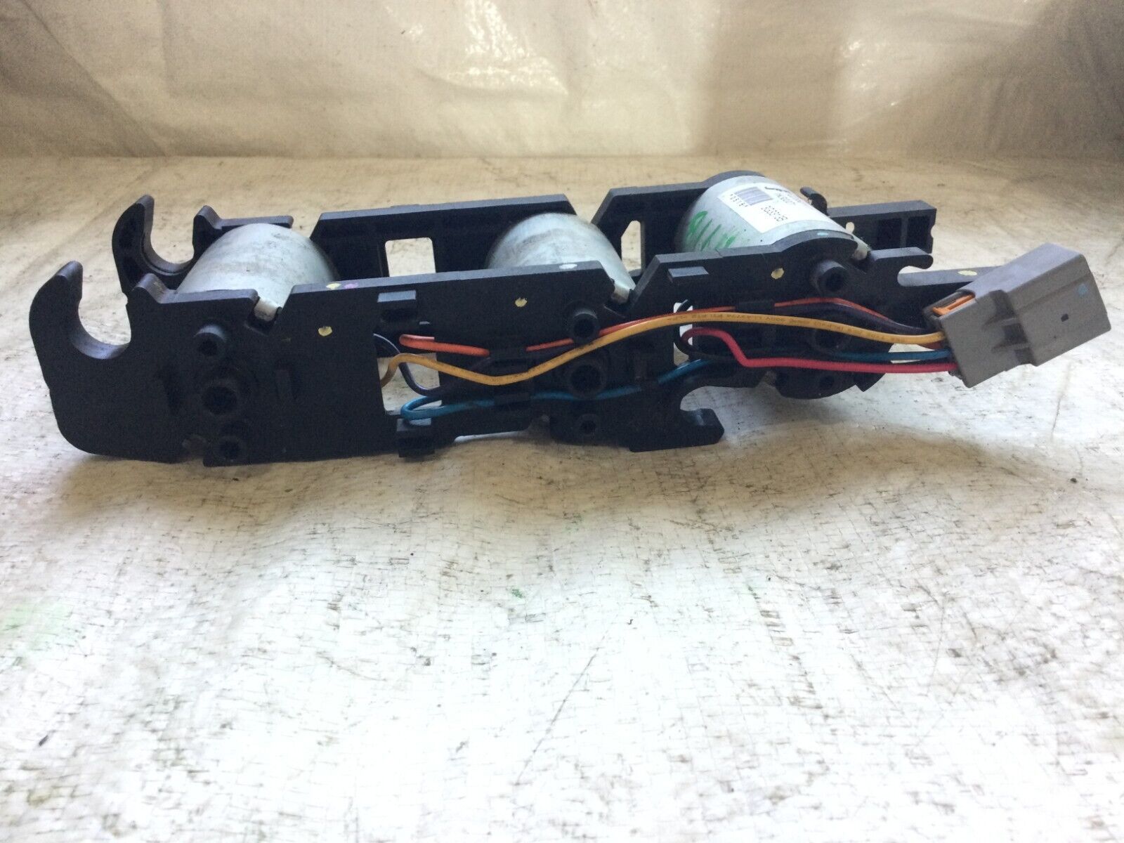 2007-2009 GMC Yukon Front Left  6 or 8 Way Power Seat Motor OEM L0060111