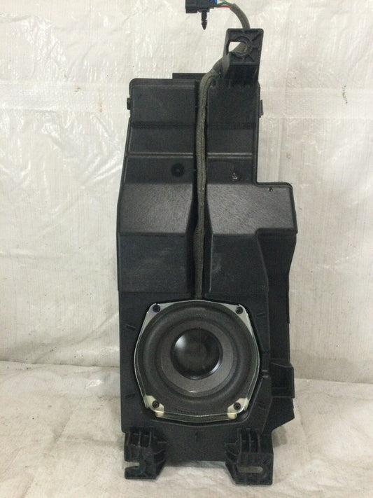 2007-2009 Cadillac Escalade Subwoofer Speaker 15902129 OEM