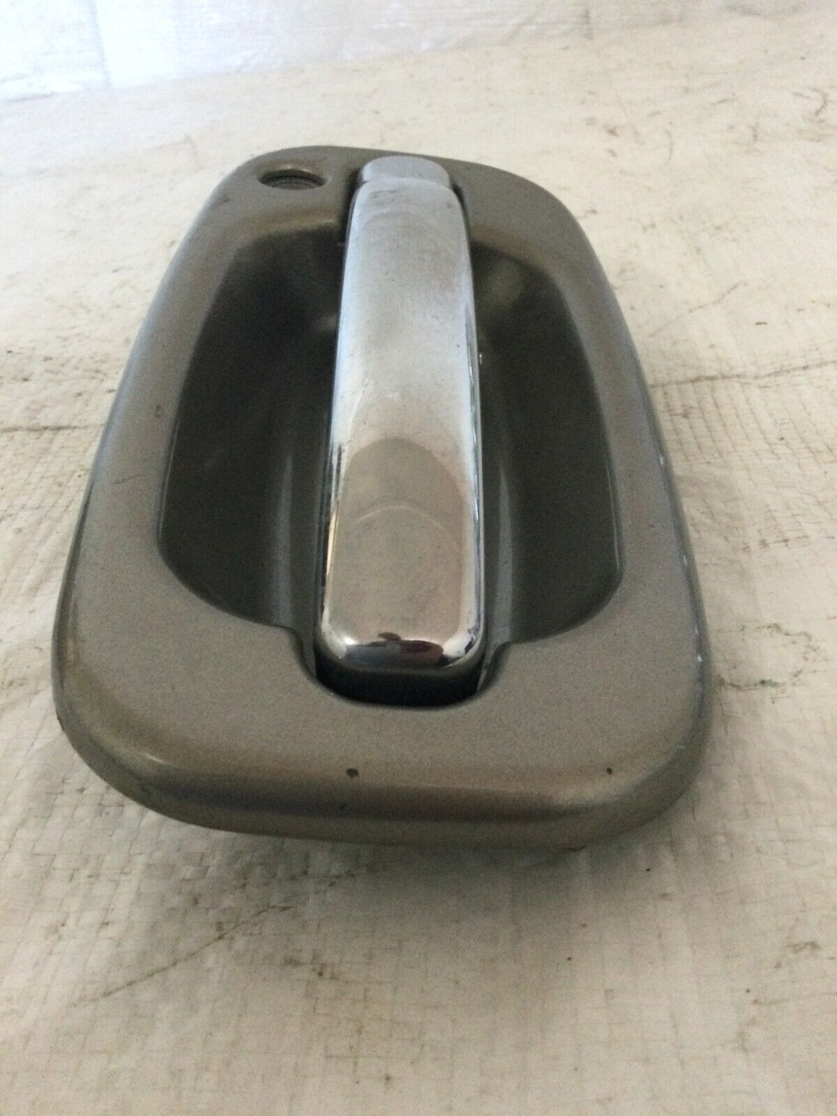 2002-2006 Cadillac Escalade EXT Exterior Door Handle Front Right 15029902 OEM